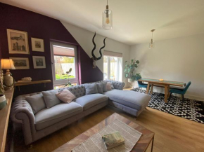 Modern Home Near Edinburgh City